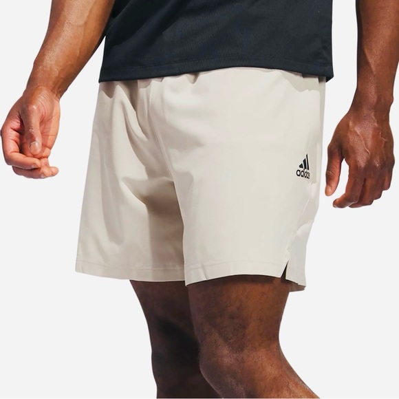 Adidas Axis Woven 6” Training Gym Shorts Chalk White HZ3342 Mens Size 2XL - Picture 3 of 10